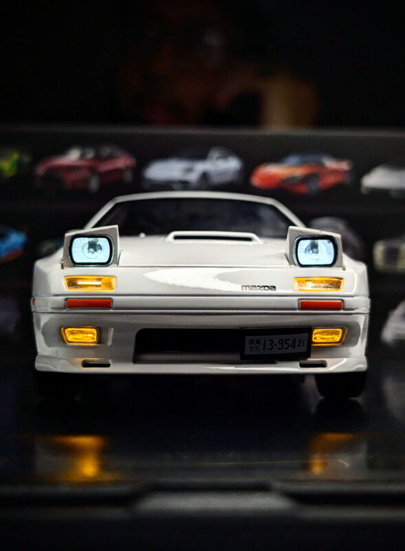 Mazda RX-7 FC3S Diecast car diecast scale model car with realistic lights and detailed finish
